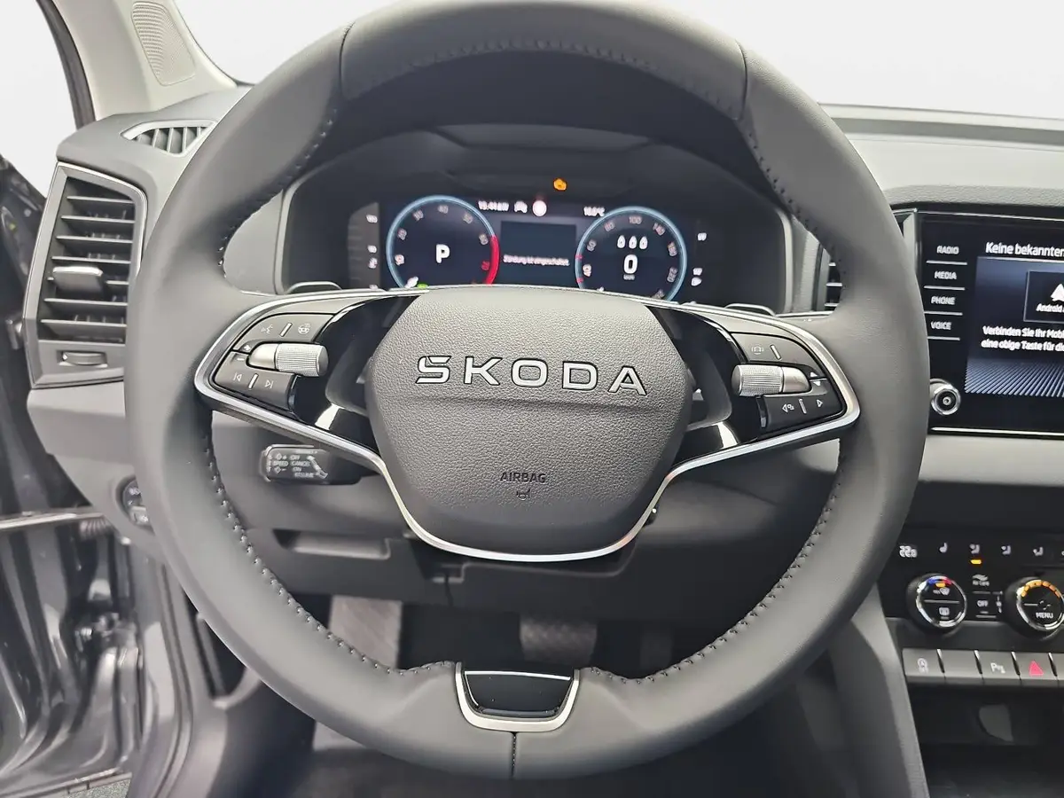 SKODA KAROQ 1.5 TSI DSG DRIVE NAVI LED AHK LM