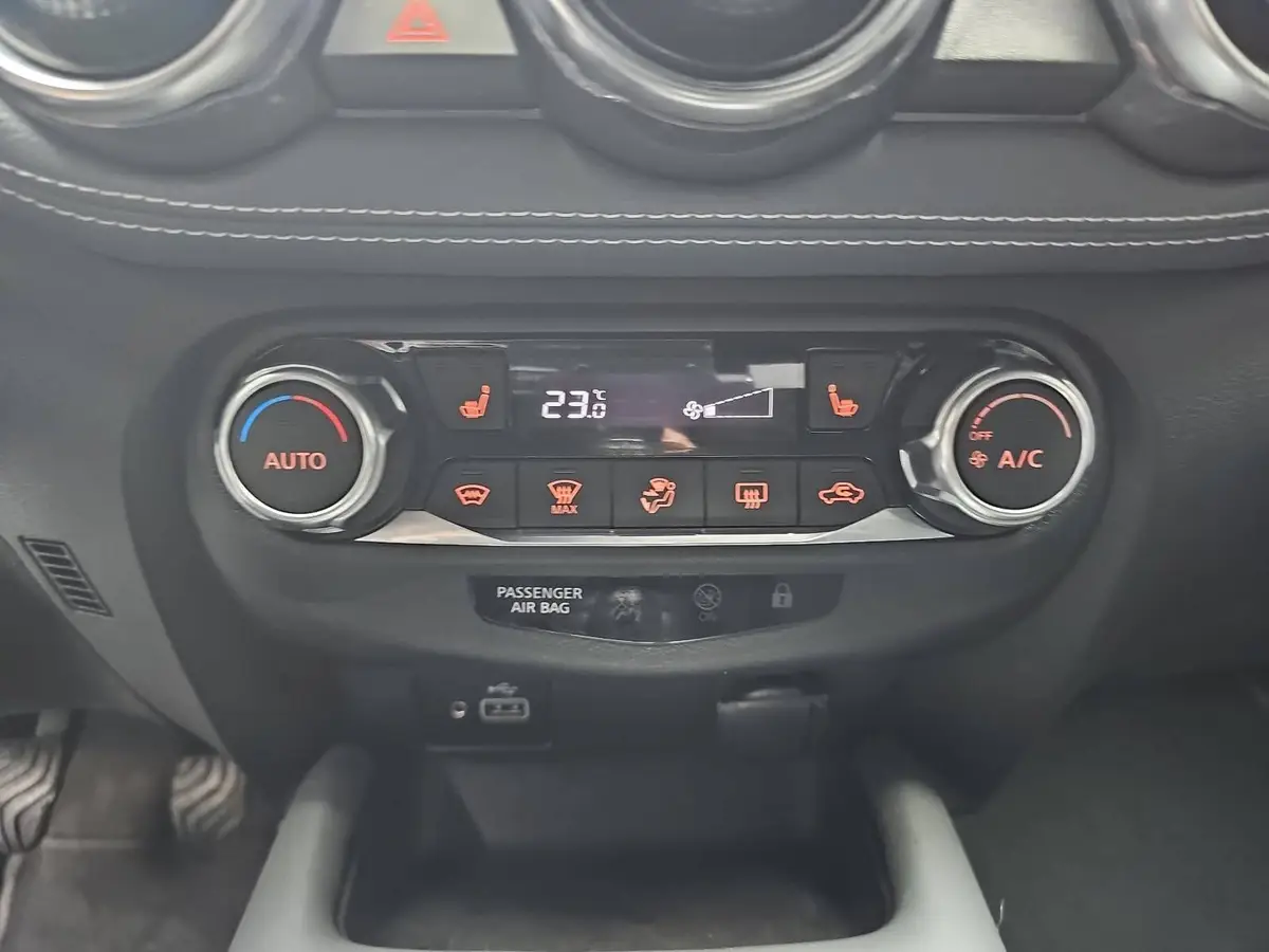 NISSAN JUKE 1.0 DIG-T N-CONNECTA LED GRA WINTER