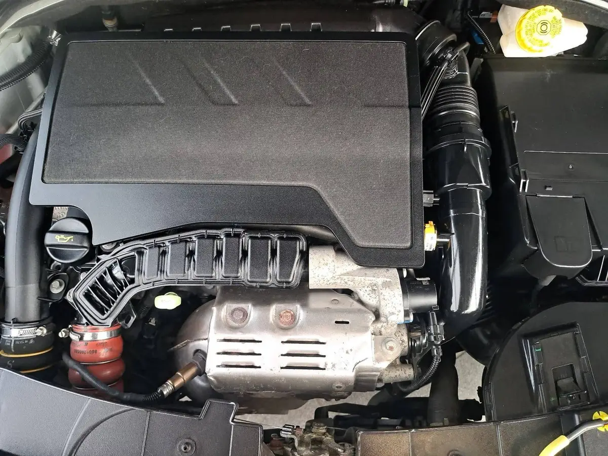 CITROËN C4 CACTUS 1.2 PURETECH SHINE TEMP WINTER