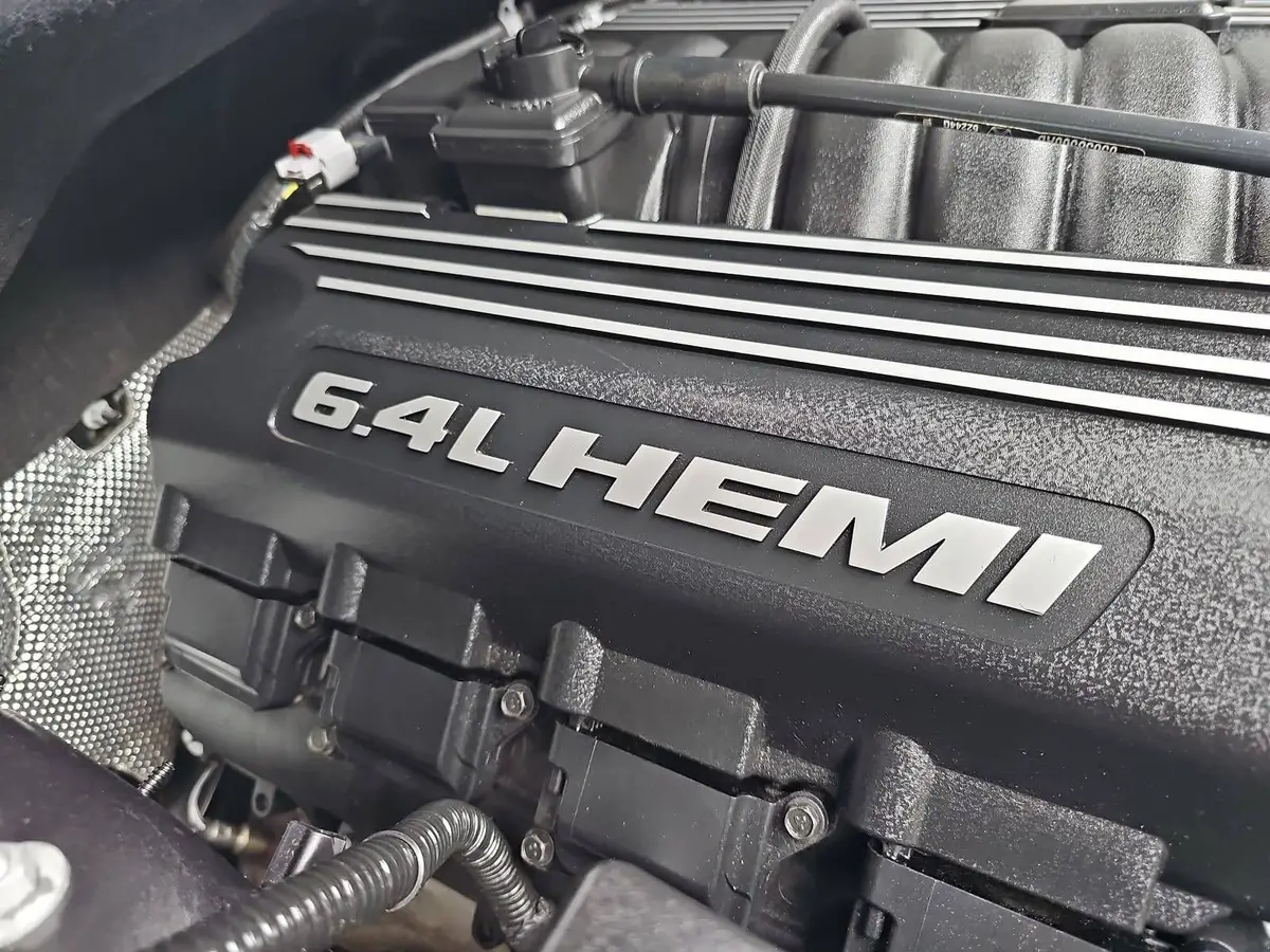 JEEP GRAND CHEROKEE 6.4 AUTO. SRT AWD NAVI SOUND WINTER PANO AHK LM20