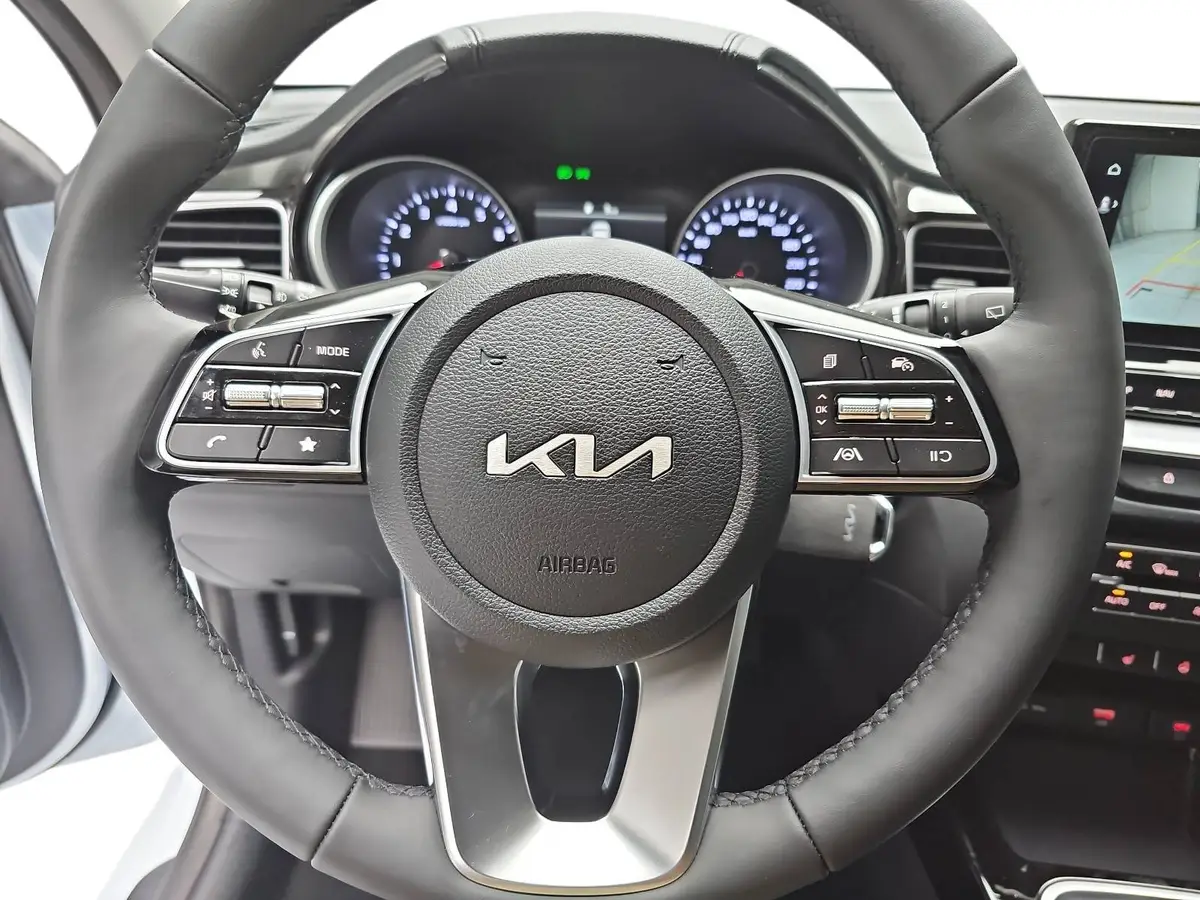 KIA CEED 1.5 T-GDI VISION KOMFORT+ SITZH.