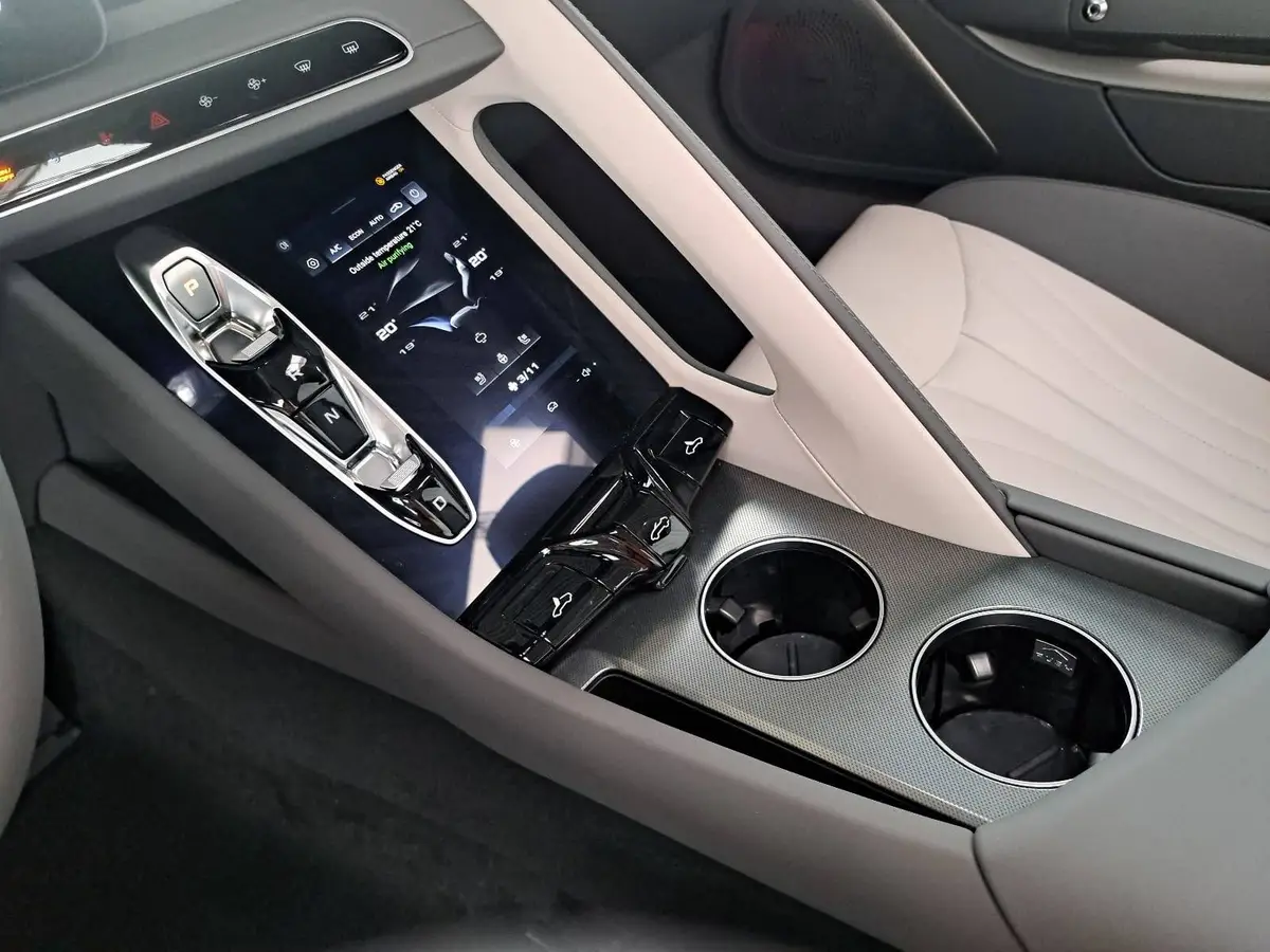 MG CYBERSTER EV 77 KWH