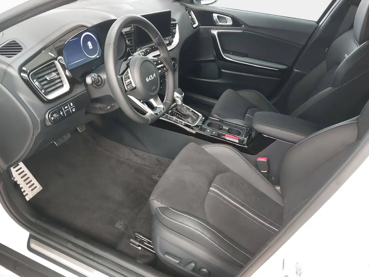 KIA XCEED 1.6 T-GDI 180 DCT GT-LINE MJ26 LEDER GLASDACH