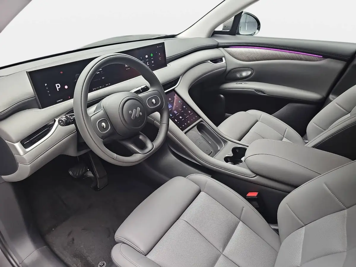 MG ANDERE EV 100 KWH MY26 PREMIUM AWD DRIVE PACK