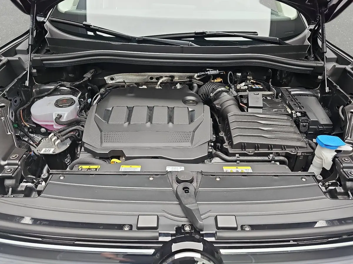 VW TIGUAN 2.0 TDI DSG LIFE LED-PLUS ACC WINTER EL.HECKKLAPPE