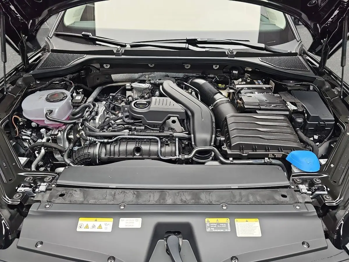 SKODA OCTAVIA COMBI 1.5 TSI ETEC DSG SELECTION NAVI LED ACC WINTER KA