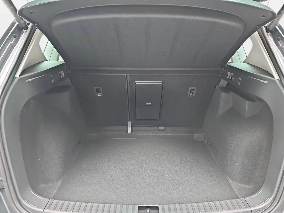 CUPRA ATECA 1.5 TSI DSG NAVI LED ACC PANO EL.HECKKLAPPE KAMERA