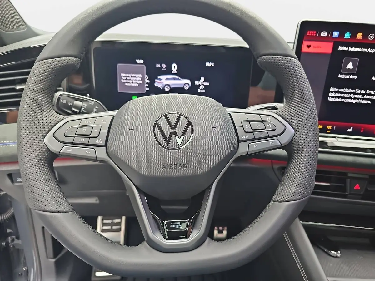VW TIGUAN 1.5 ETSI DSG R-LINE NAVI LED PANO