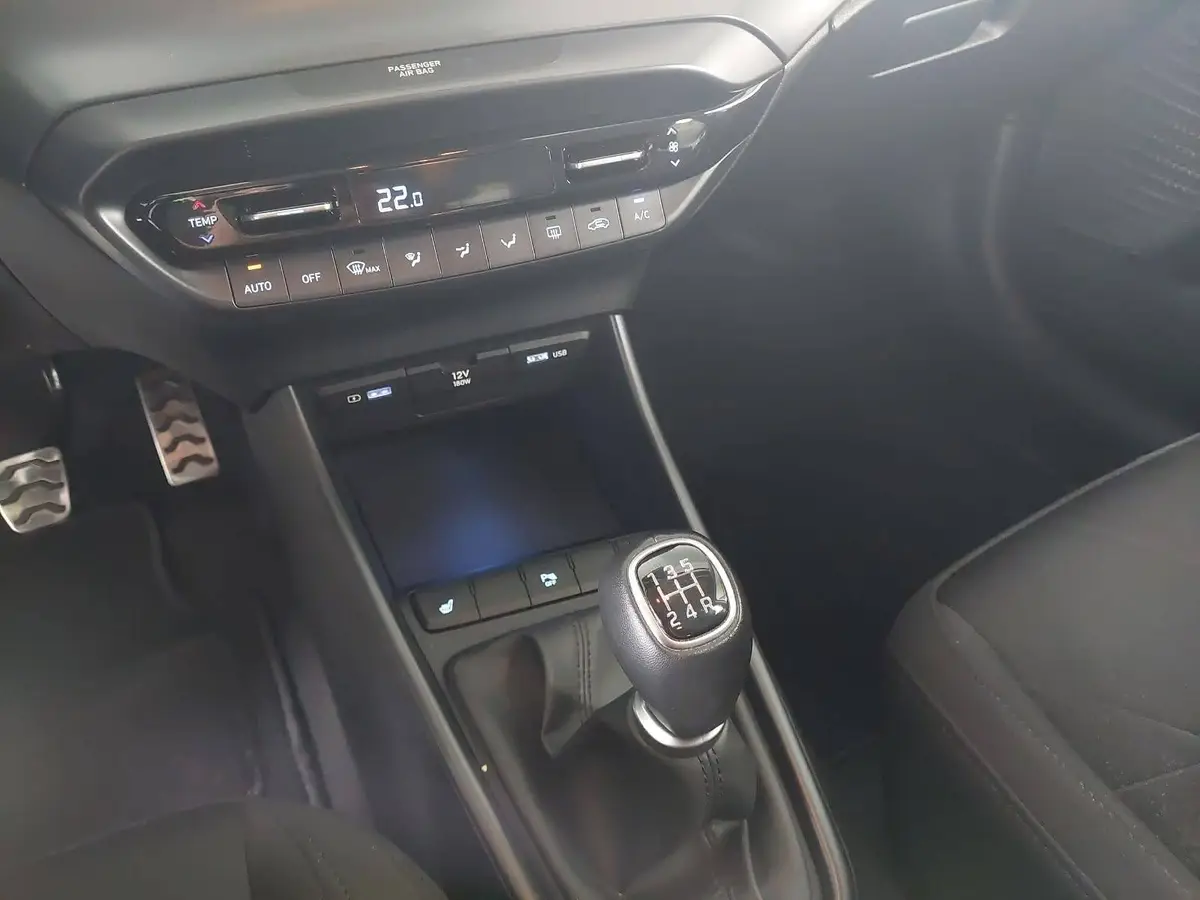 HYUNDAI BAYON 1.2 PURE 2WD KLIMA DAB