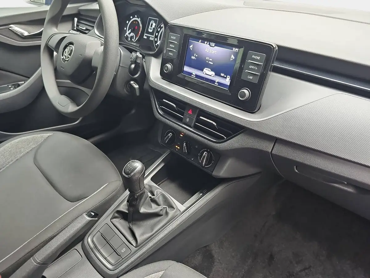 SKODA KAMIQ 1.0 TSI ACTIVE KLIMA LED SITZHEIZUNG PDC DAB+