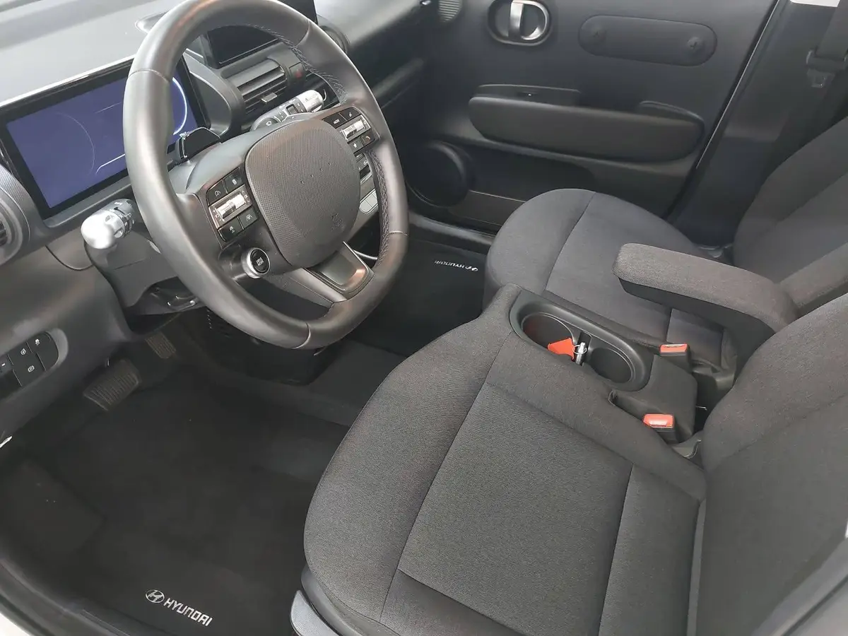 HYUNDAI INSTER ELEKTRO 42 KWH TREND 2WD NAVI LM