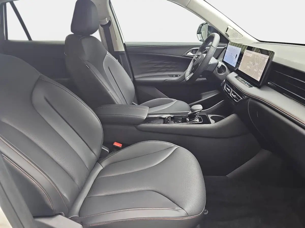 MG HS 1.5 PLUG-IN-HYBRID MY25.5 LUXURY LEDER 360-GRAD-KAMERA 19-ZOLL-LM