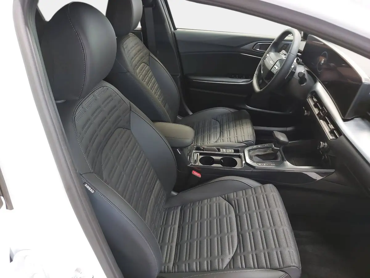 KIA XCEED 1.6 T-GDI 180 DCT SPIRIT MJ27 SOUND SITZ ADVANCED