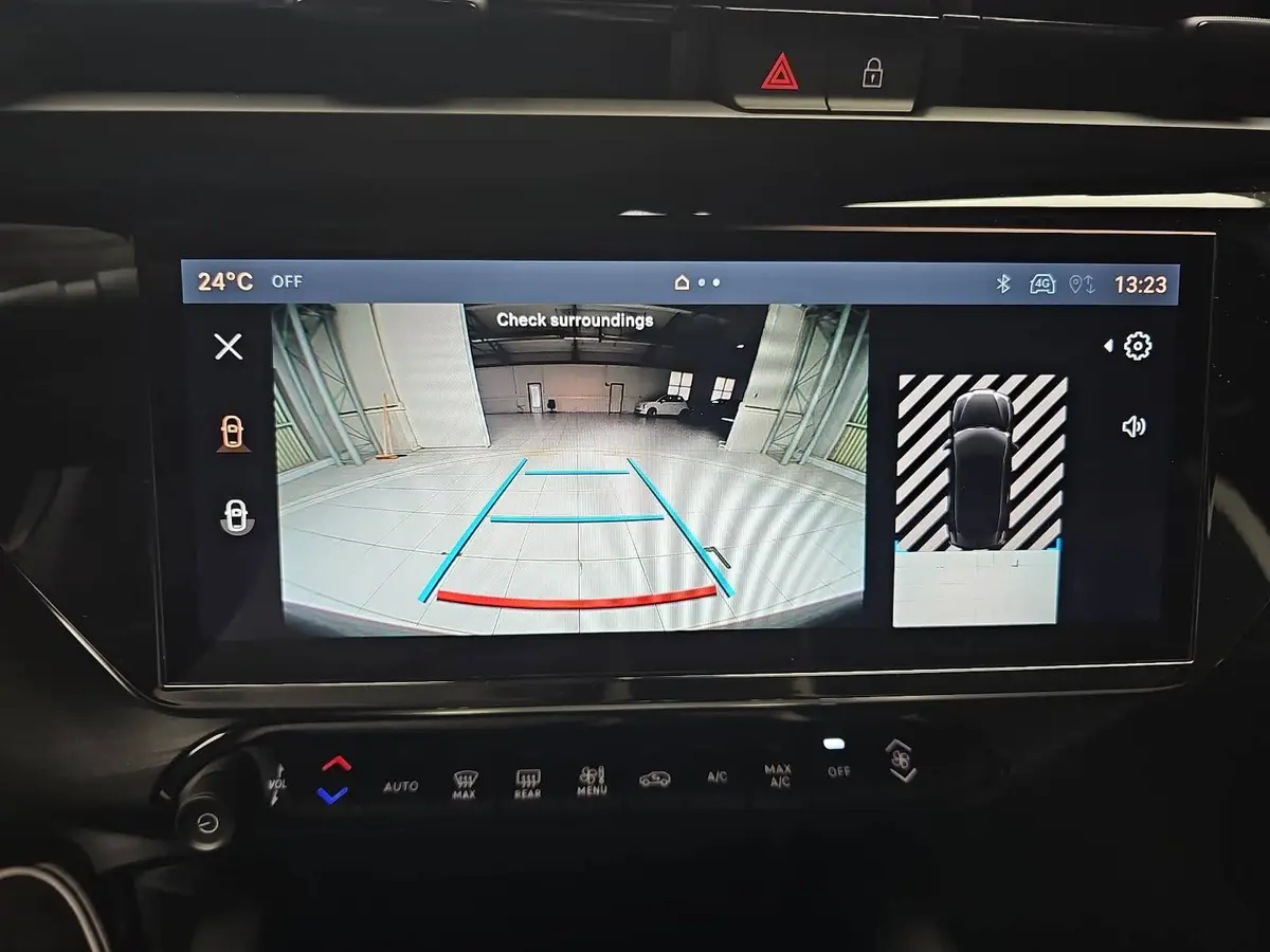 ALFA ROMEO JUNIOR ELETTRICA 54 KWH SPORT SPECIALE TECHNOLOGIE-PAKET