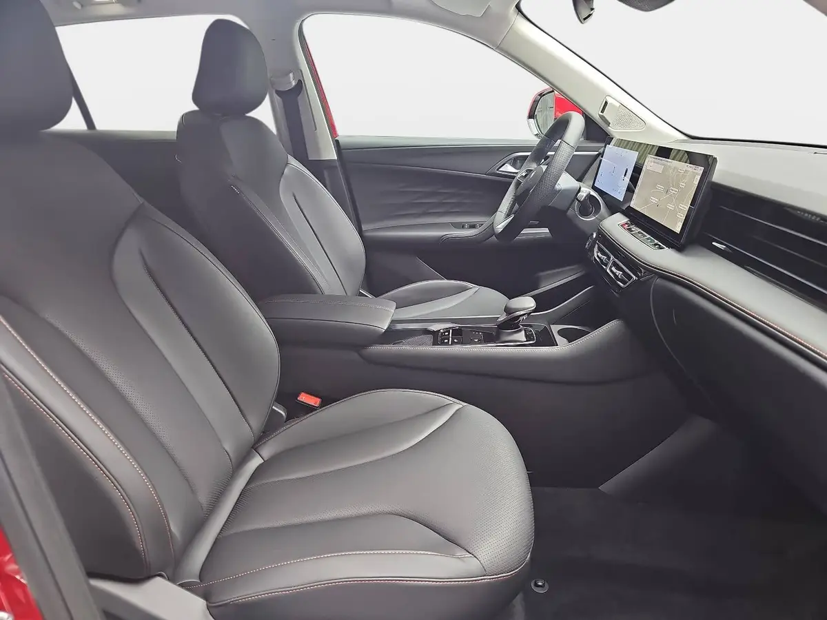 MG HS 1.5 PLUG-IN-HYBRID MY25.5 LUXURY LEDER 360-GRAD-KAMERA 19-ZOLL-LM