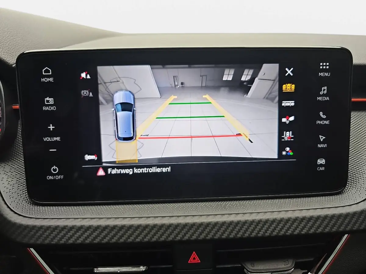 SKODA KAMIQ 1.5 TSI DSG MONTE CARLO NAVI MATRIX-LED PANO WINTE