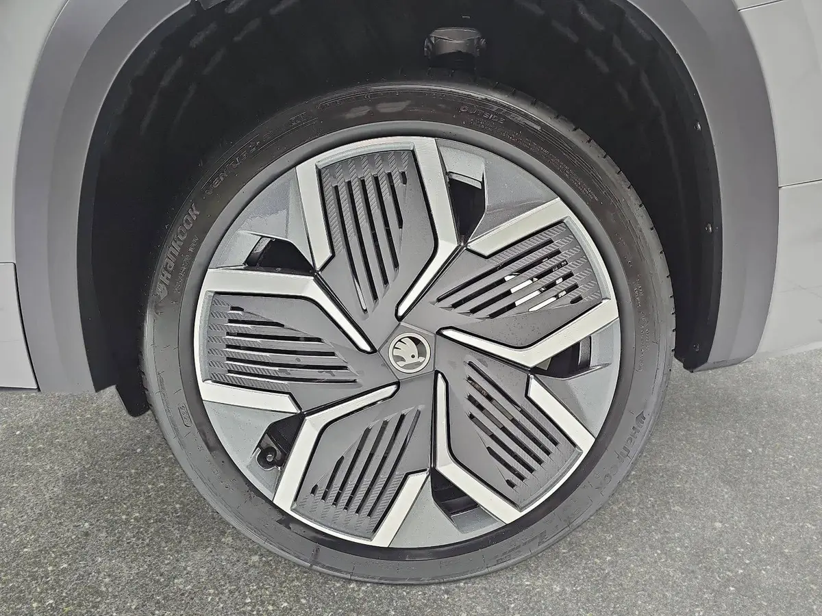 SKODA KODIAQ 1.5 DSG SPORTLINE NAVI LED ACC WINTER KAMERA AHK L