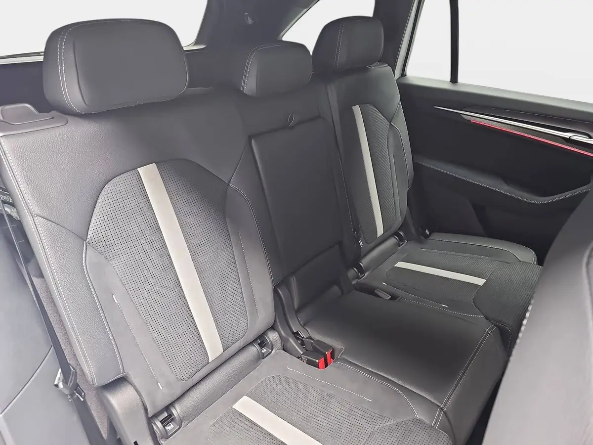 SKODA KODIAQ 1.5 TSI DSG SPORTLINE NAVI LED ACC PANO WINTER AHK