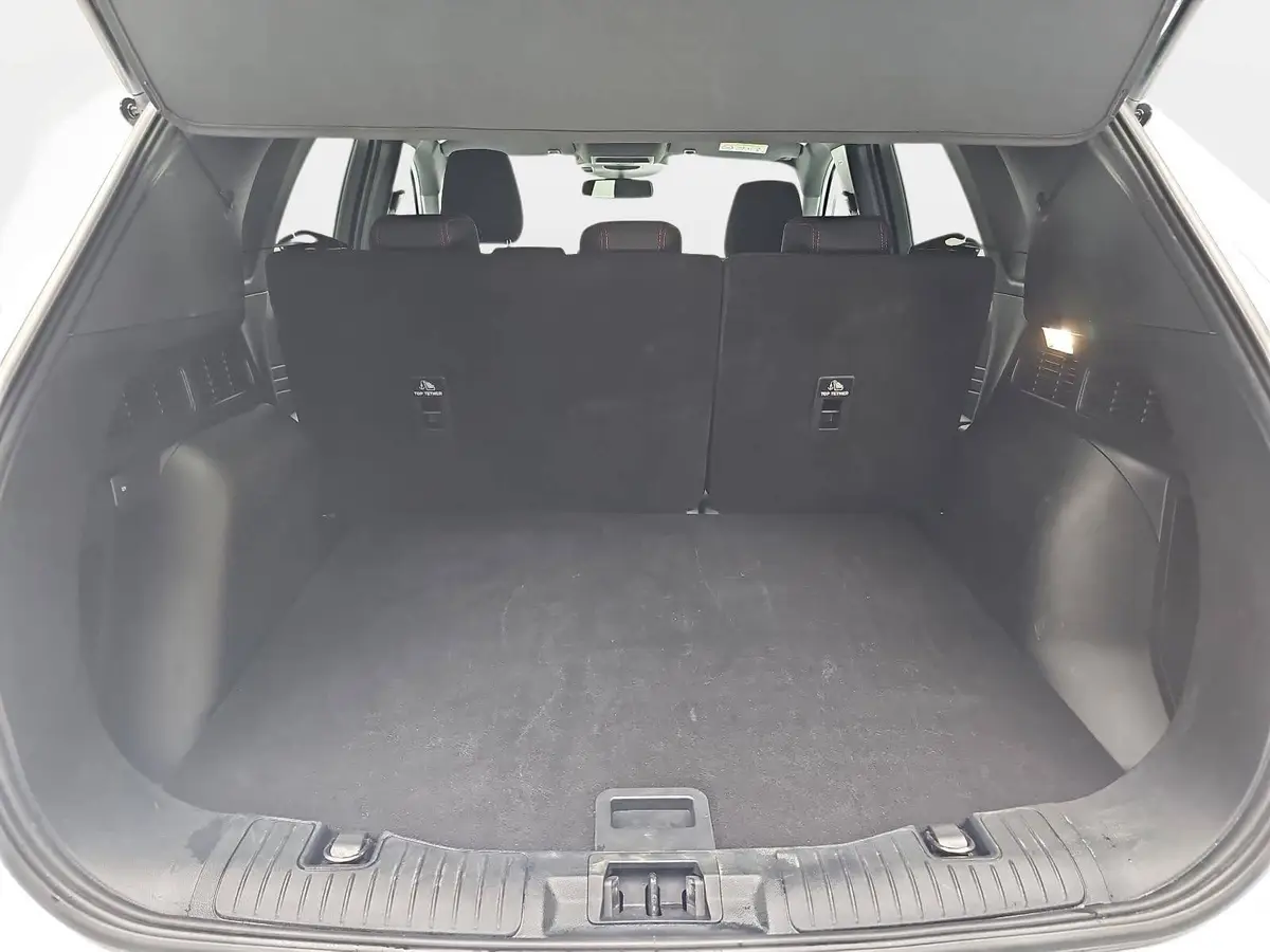 FORD KUGA 1.5 EB AUTO. ST-LINE NAVI LED KLIMAAUTO WINTER SIC