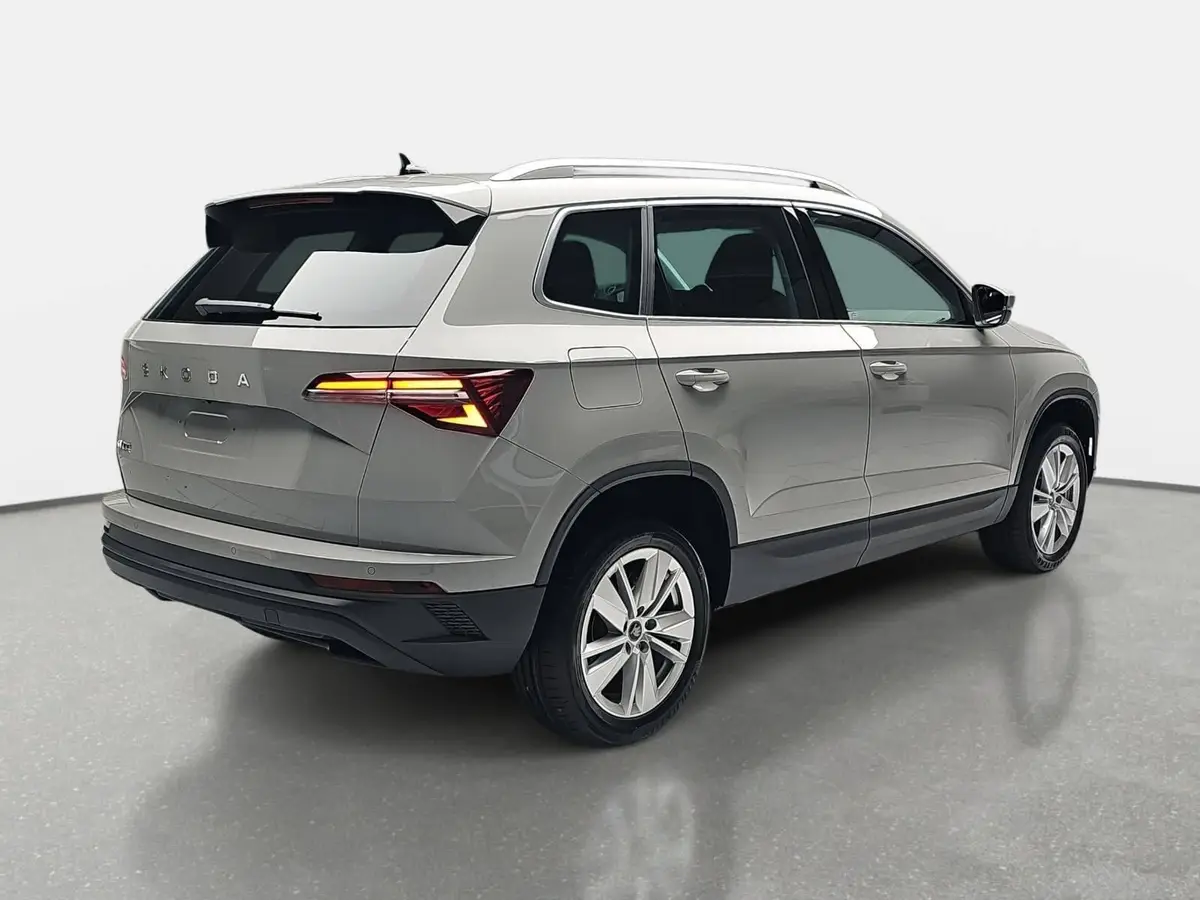 SKODA KAROQ 2.0 TDI DSG DRIVE NAVI LED AHK LM