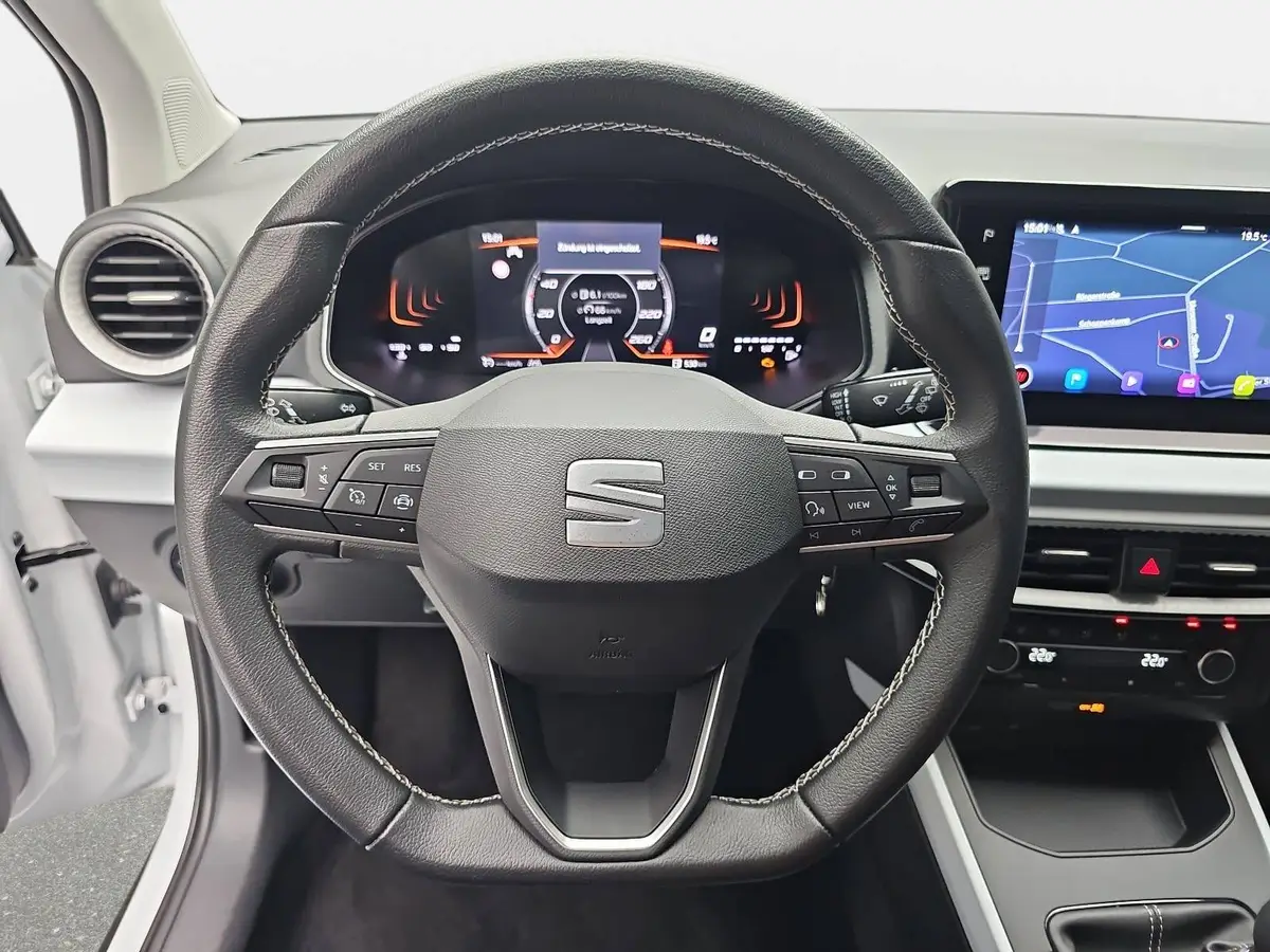 SEAT ARONA 1.0 TSI STYLE NAVI LED PDC LM16