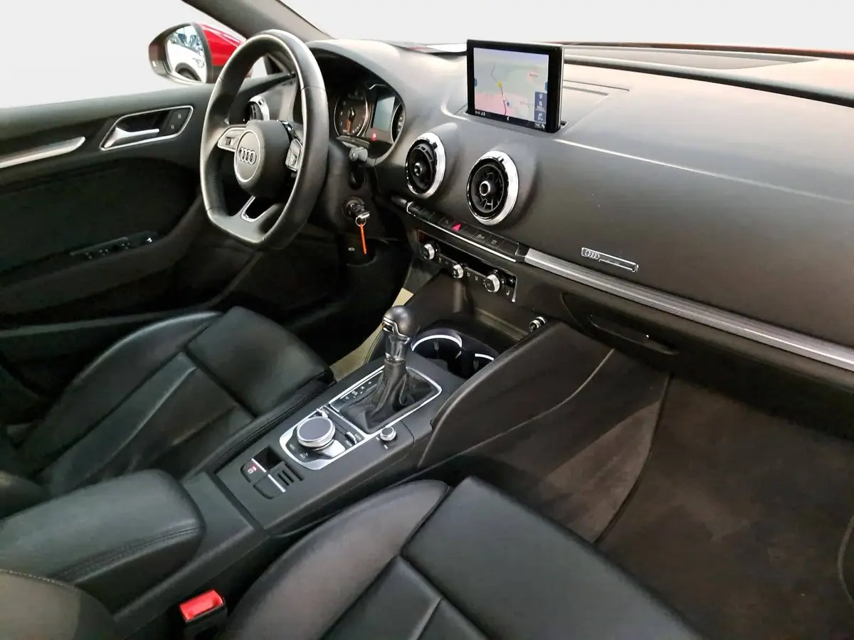 AUDI A3 35 TFSI DSG SPORTBACK LED PDC LM18