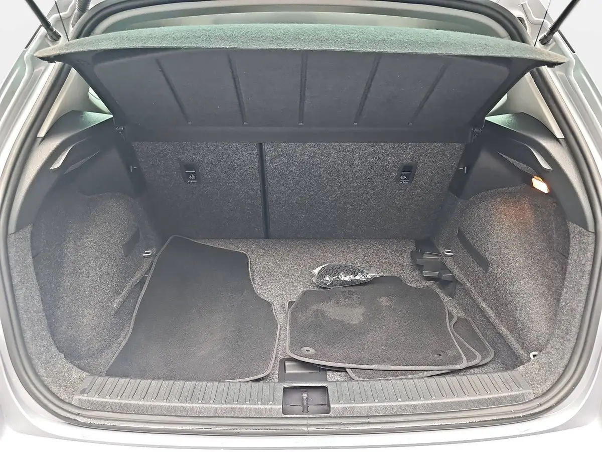 SEAT ARONA 1.0 TSI STYLE LED GRA DAB LM