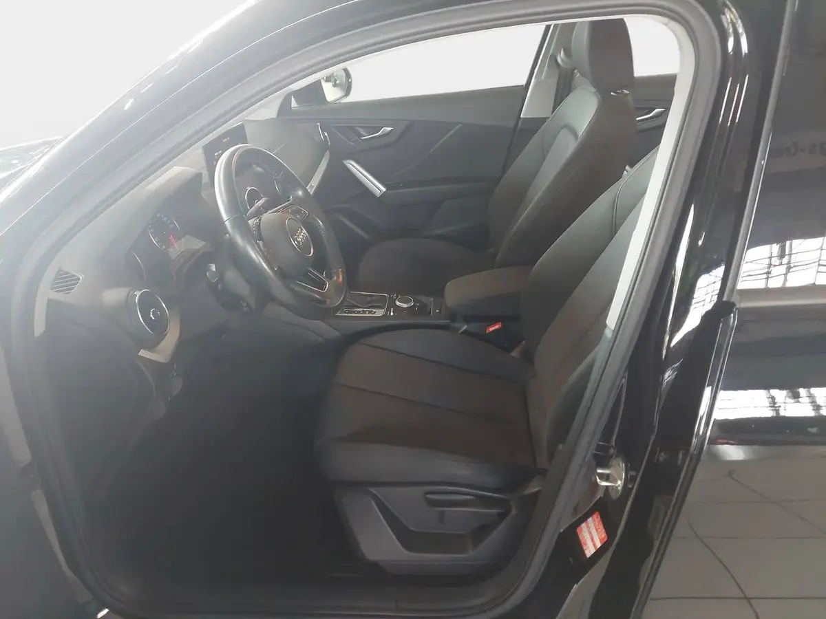 AUDI Q2 1.5 TFSI 35 GANZJAHRESREIFEN AHK