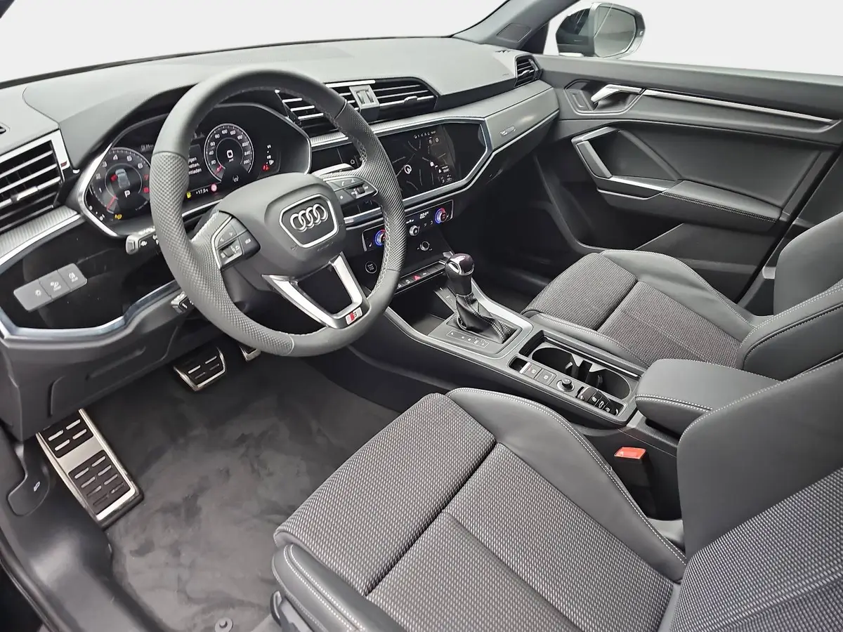 AUDI Q3 35 TFSI S-TRONIC S LINE NAVI LED PANO ACC BLACK+ K