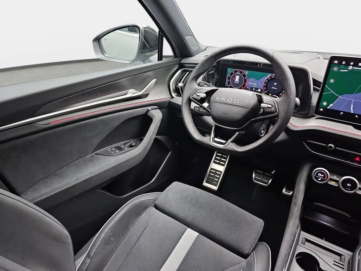 SKODA KODIAQ 1,5 DSG SPORTLINE NAVI LED ACC PANO WINTER KAMERA 