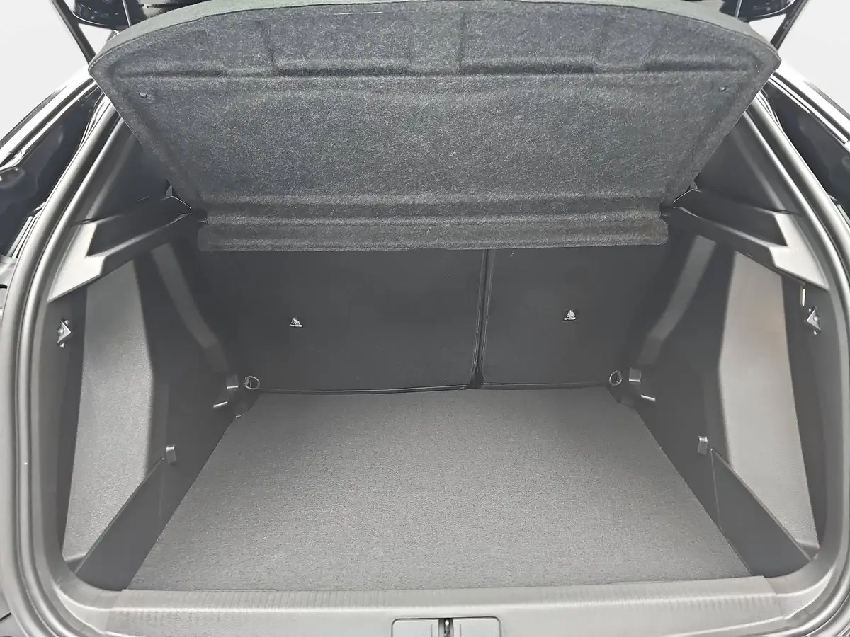 PEUGEOT 2008 1.2 HYBRID 145 E-DSC6 GT-LINE 2-WD LED KLIMAAUTO K