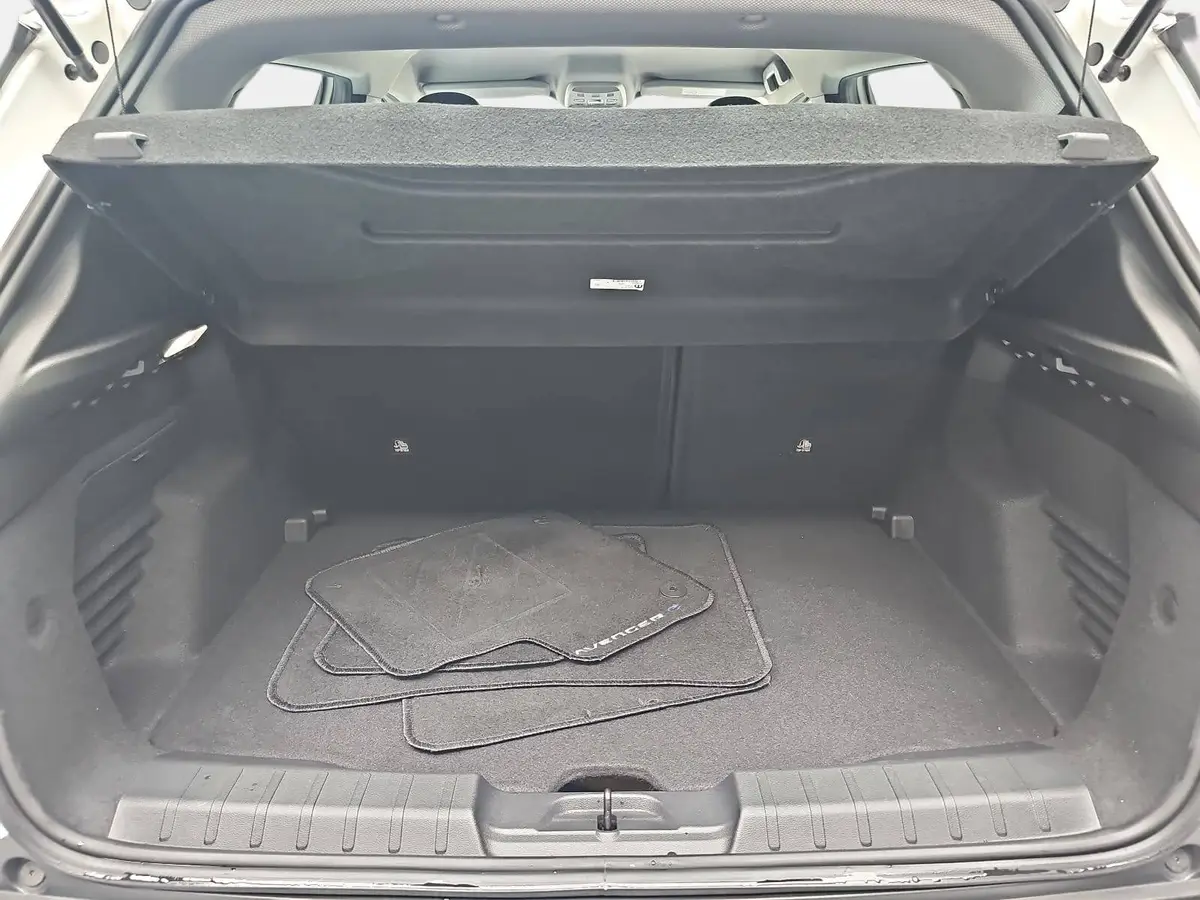 JEEP AVENGER AUTO. 51KWH ALTITUDE LED PDC KAMERA