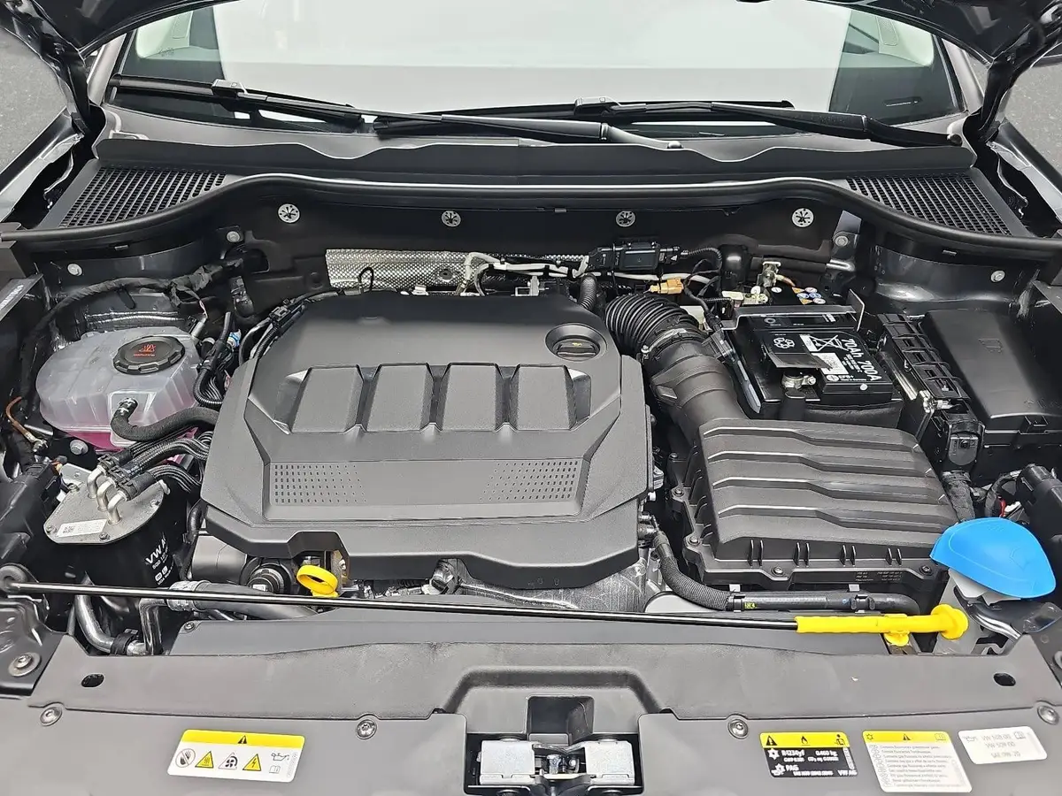 SKODA KAROQ 2.0 TDI DSG SELECTION LED AHK KAMERA