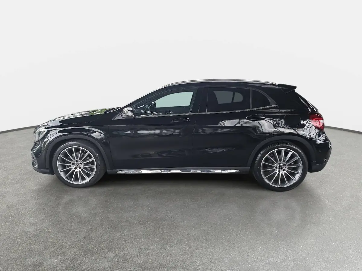 MERCEDES-BENZ GLA 250 AUTO. AMG LINE 4MATIC NAVI