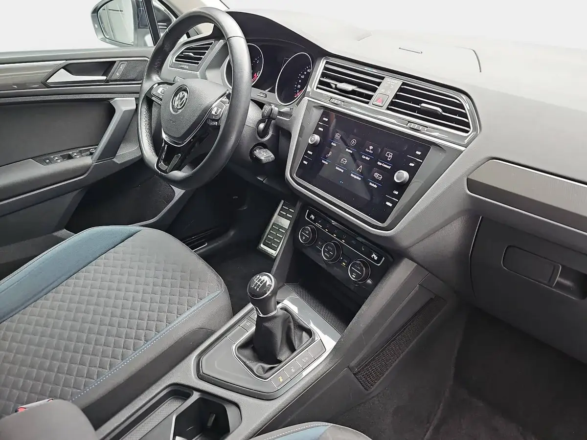 VW TIGUAN 2.0 TDI IQ.DRIVE ACC SPURPAKET TAILER-ASSIST PDC A