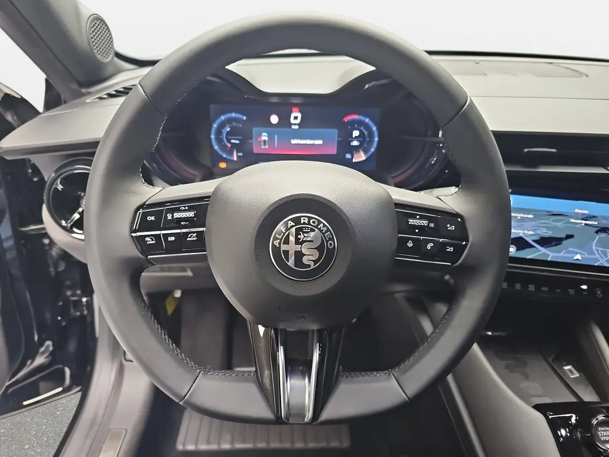 ALFA ROMEO JUNIOR IBRIDA 1.2 VGT 48V-HYBRID 21KW TI PANORAMA TECHNOLOGIE PAKET