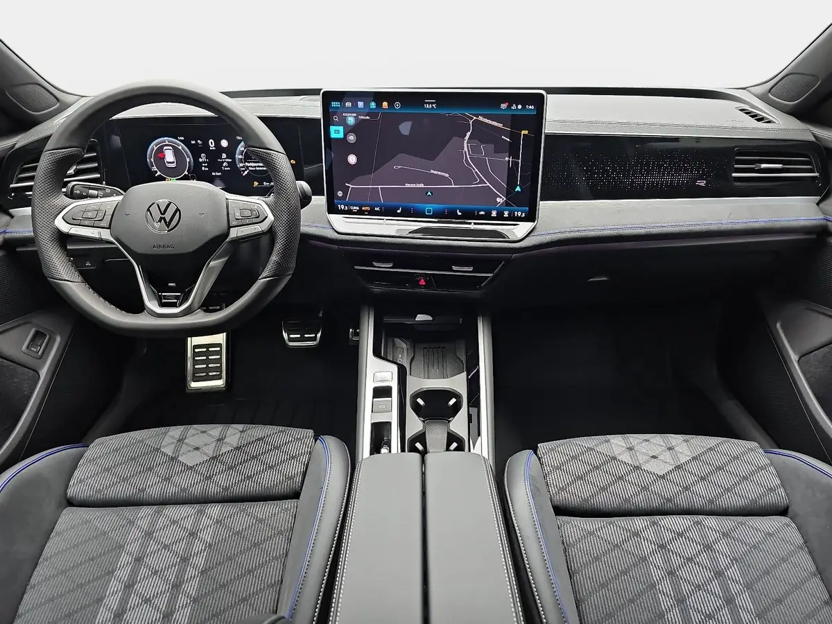 VW PASSAT VARIANT 2.0 TDI DSG R-LINE NAVI LED-MATRIX ACC PANO BLACK 