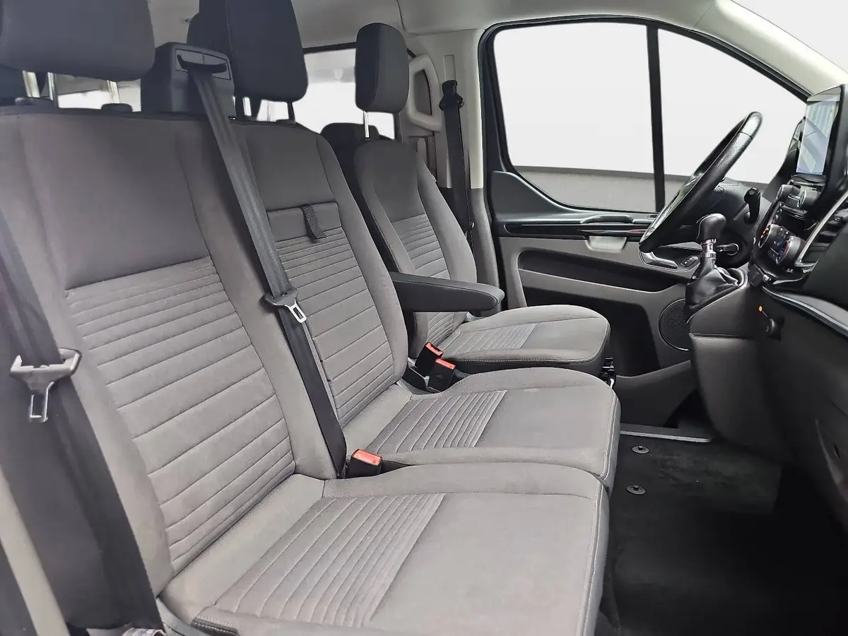 FORD TOURNEO CUSTOM 2.0 TDCI BUS 320 L2H1 VA TITANIUM 9-SITZER NAVI LM16