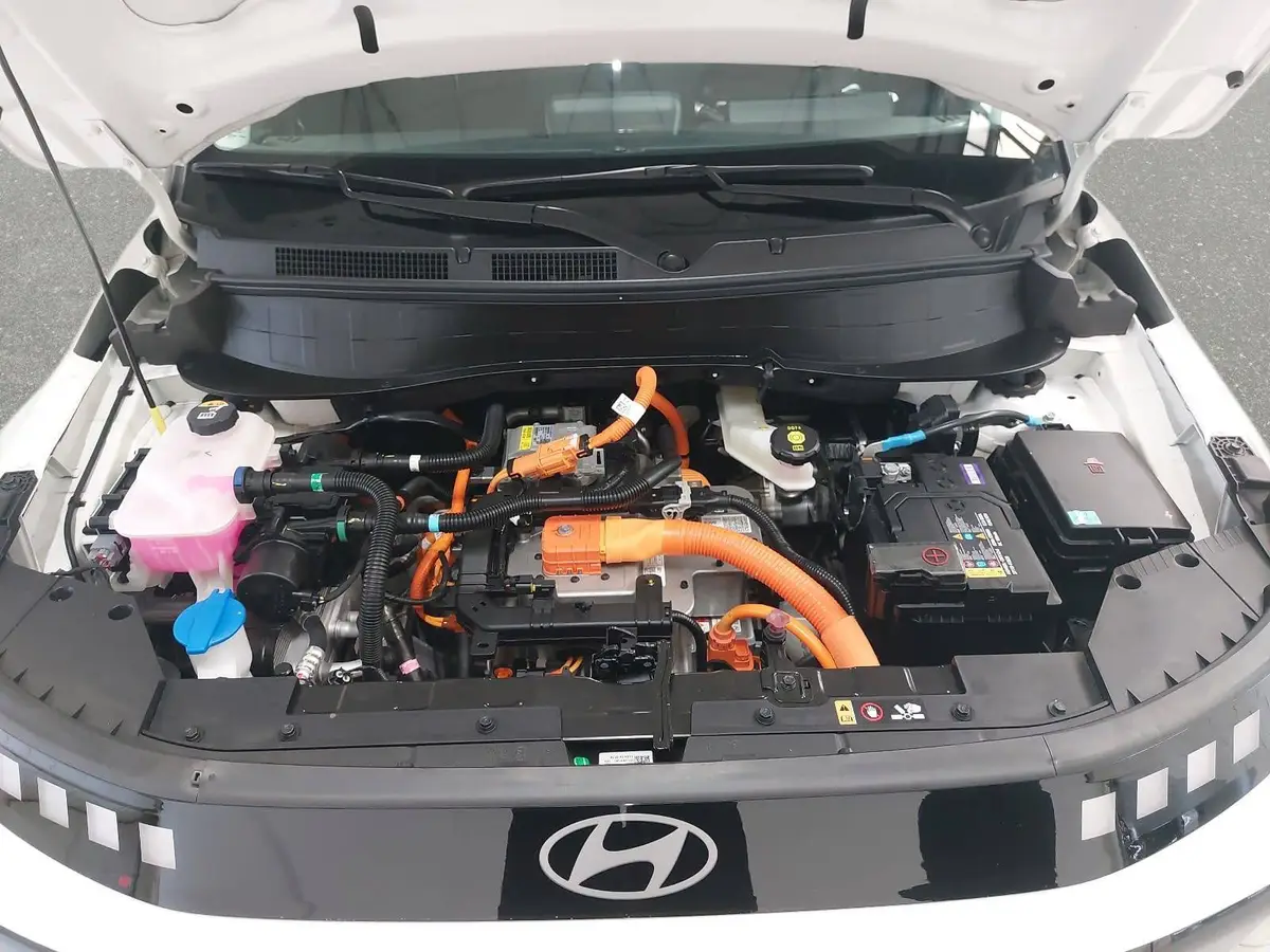 HYUNDAI INSTER ELEKTRO 42 KWH TREND 2WD NAVI LM