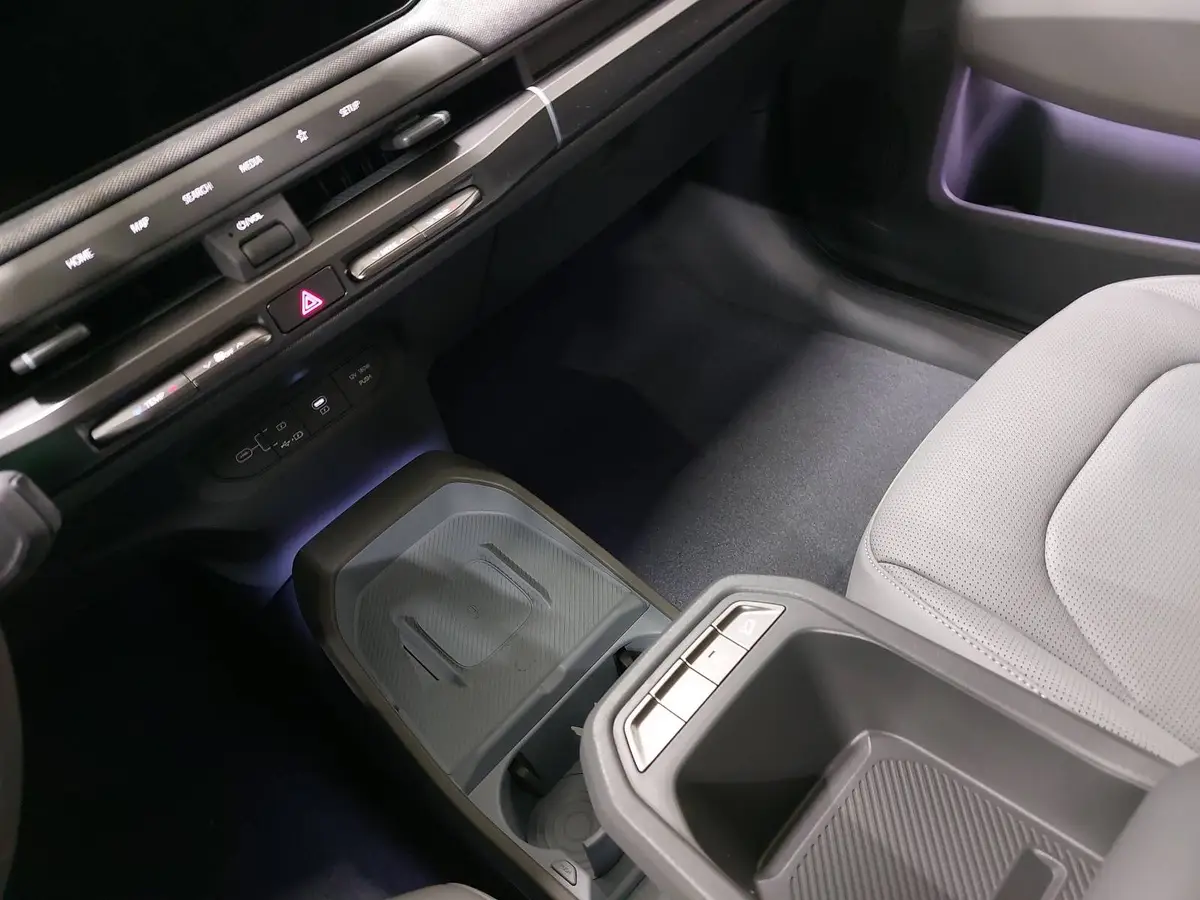 KIA EV3 81.4 KWH EARTH MJ26 WINTER BUSINESS UPGRADE DRIVEWISE-PARK DESIGN