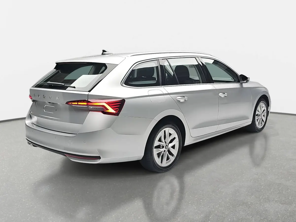 SKODA OCTAVIA COMBI 1.5 TSI DSG SELECTION LED AUDIO WINTER EL.HECKKL. 