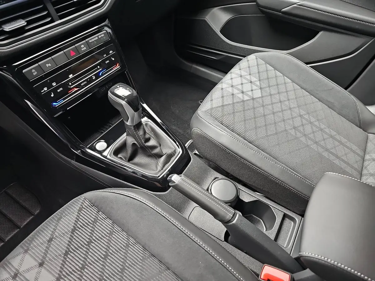 VW T-CROSS 1.0 TSI DSG R-LINE IQ-LED ACC WINTER SICHT KAMERA 