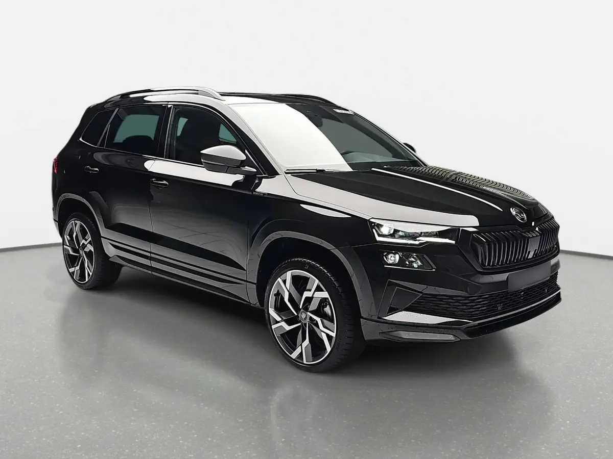 SKODA KAROQ 1.5 TSI DSG SPORTLINE NAVI LED PANO ACC WINTER KAM