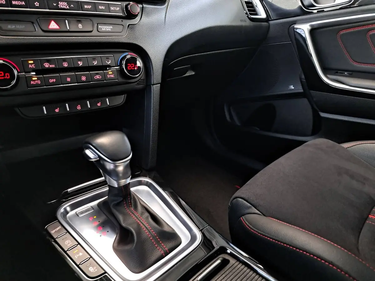 KIA CEED 1.6 T-GDI DCT7 GT MJ19 NAVI KOMFORT