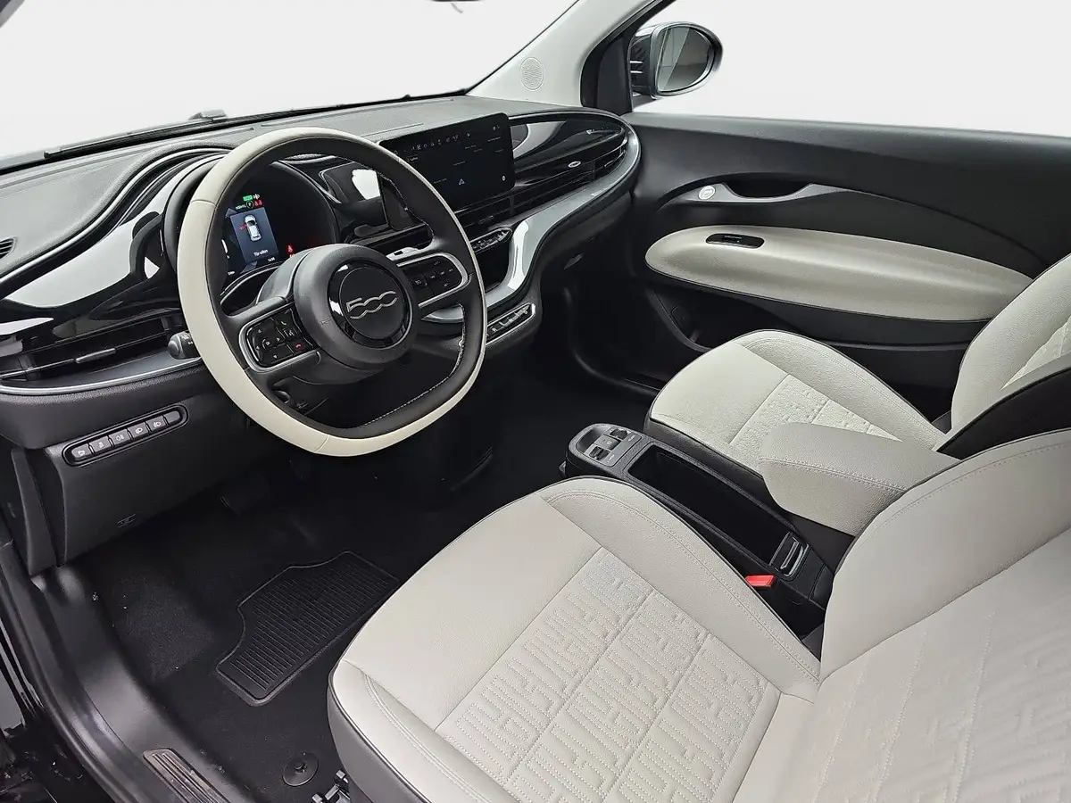 FIAT 500E ELEKTRO 42 KWH LA PRIMA