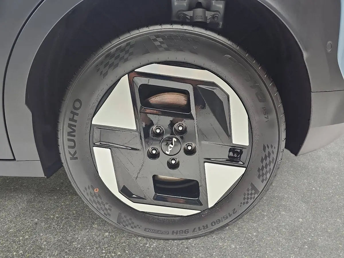KIA EV3 81.4 KWH EARTH MJ27 WINTER-CONNECT BUSINESS UPGRADE DRIVEWISE-PARK