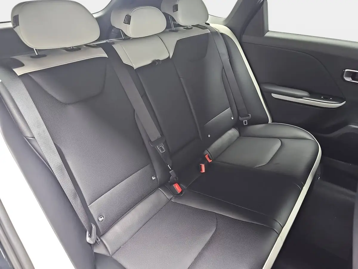 KIA K4 SW 1.6 T-GDI 180 PS DCT7 GT-LINE MJ26 DW-PARK-PRO SITZ SOUND DESIGN GLASDACH