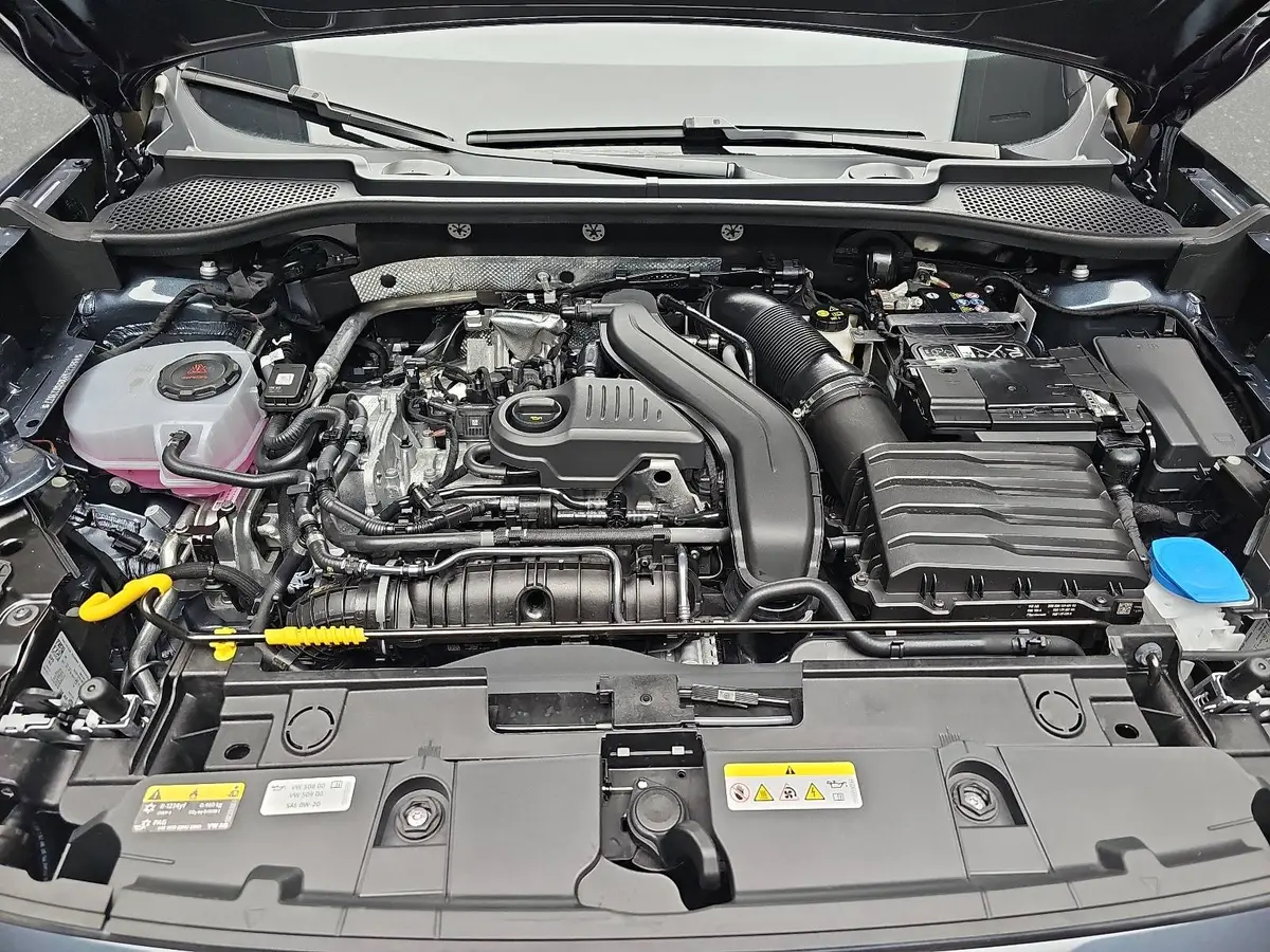 CUPRA FORMENTOR 1.5 ETSI DSG NAVI LED ACC EDGE EL.HECKKLAPPE KAMER