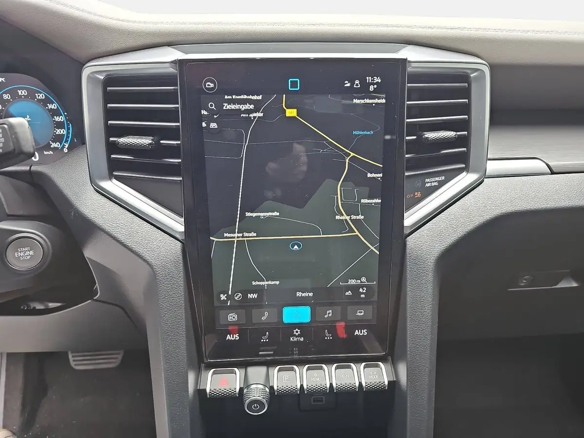 VW AMAROK 3.0 TDI AUTO. DOKA AVENTURA 4M NAVI LED EL.RO AHK