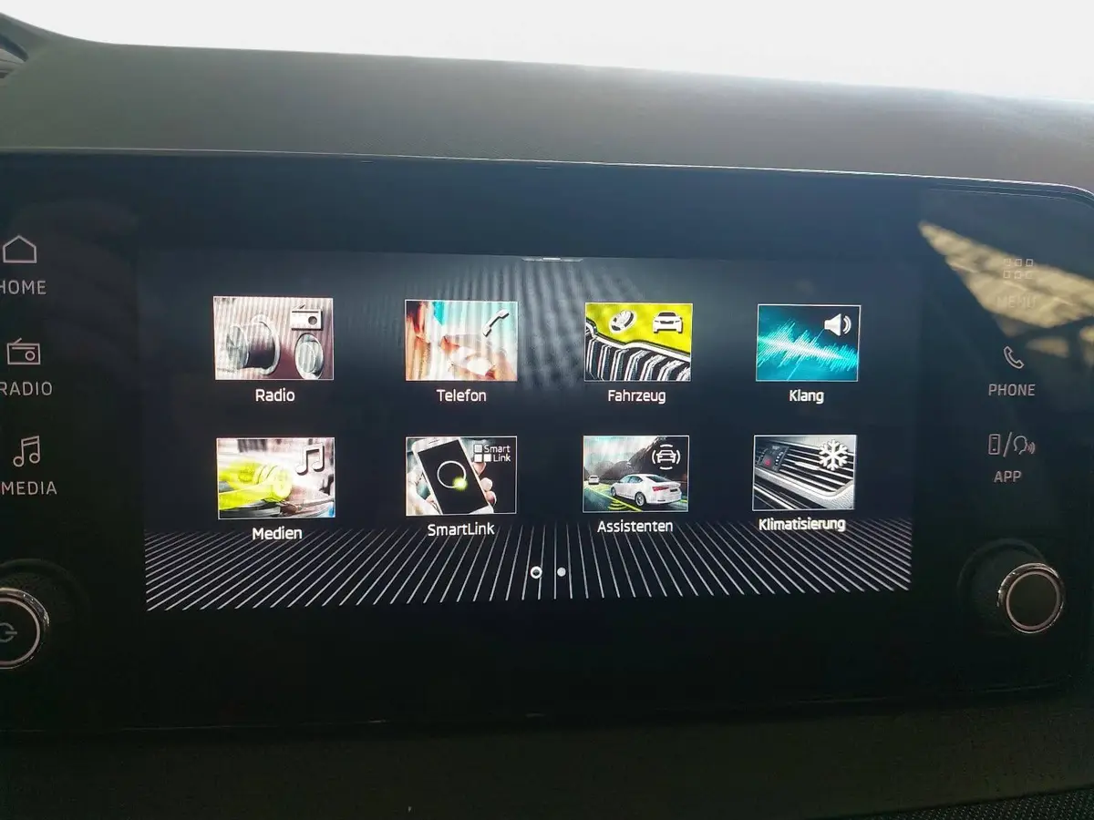 SKODA FABIA 1.0 TSI DSG 130 JAHRE PREMIUM LED KAMERA LM16